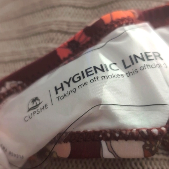 Cupshe Olivia Floral One-piece Swimsuit Size Small NWTG - Picture 15 of 15